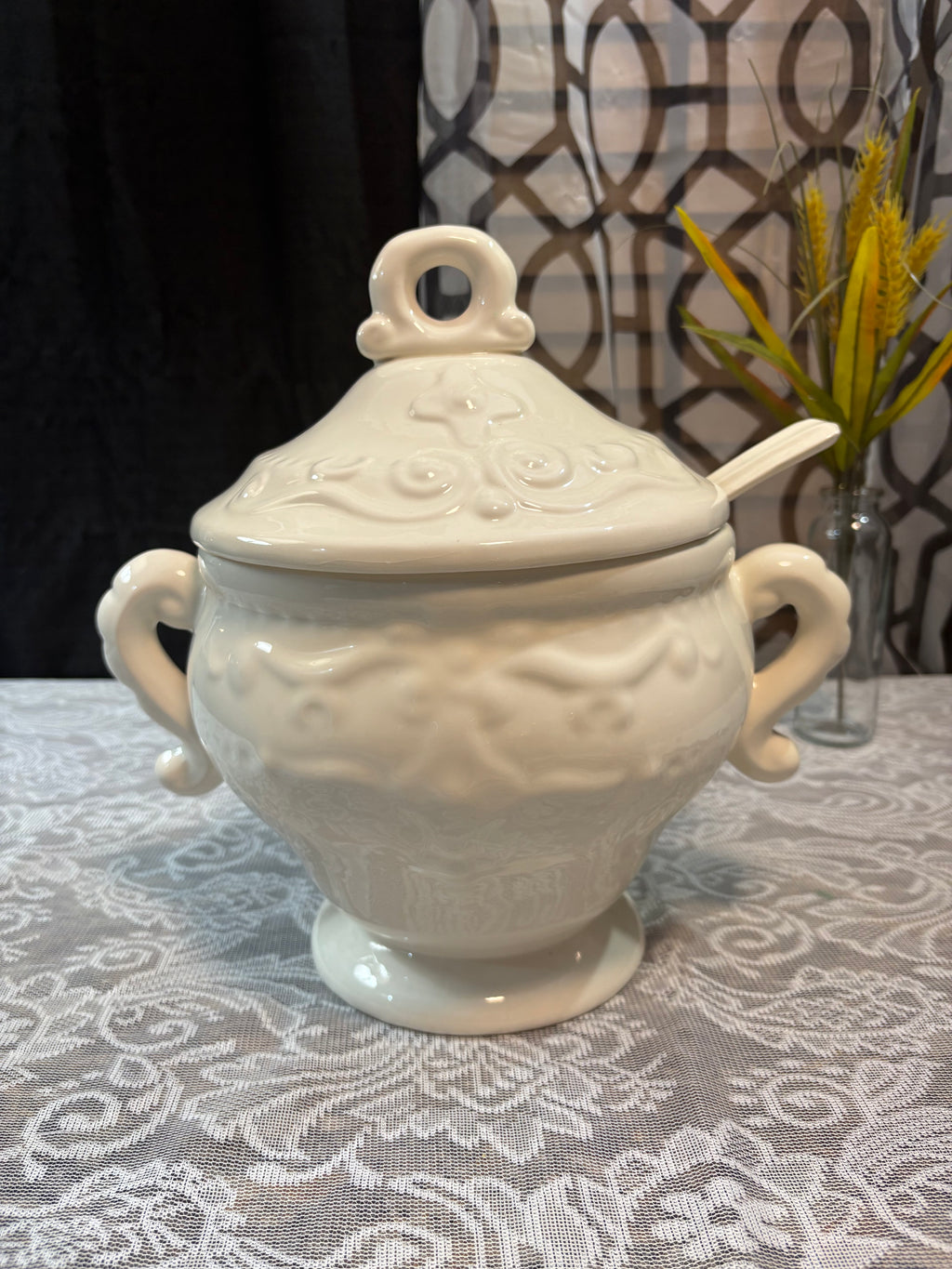 Cream Ceramic Soup Tureen with Lid and Ladle