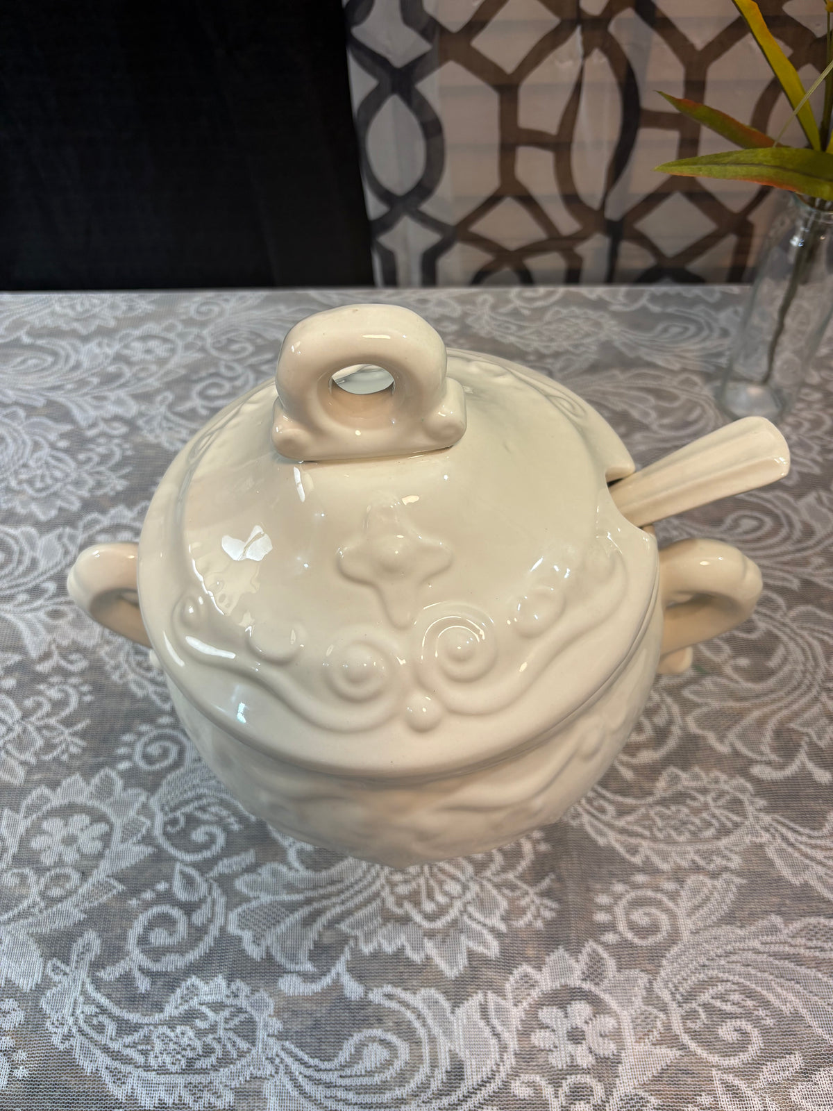 Cream Ceramic Soup Tureen with Lid and Ladle