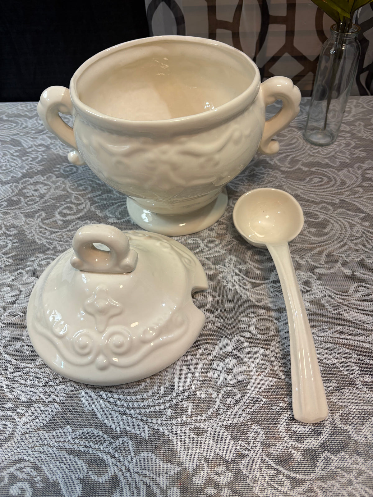 Cream Ceramic Soup Tureen with Lid and Ladle