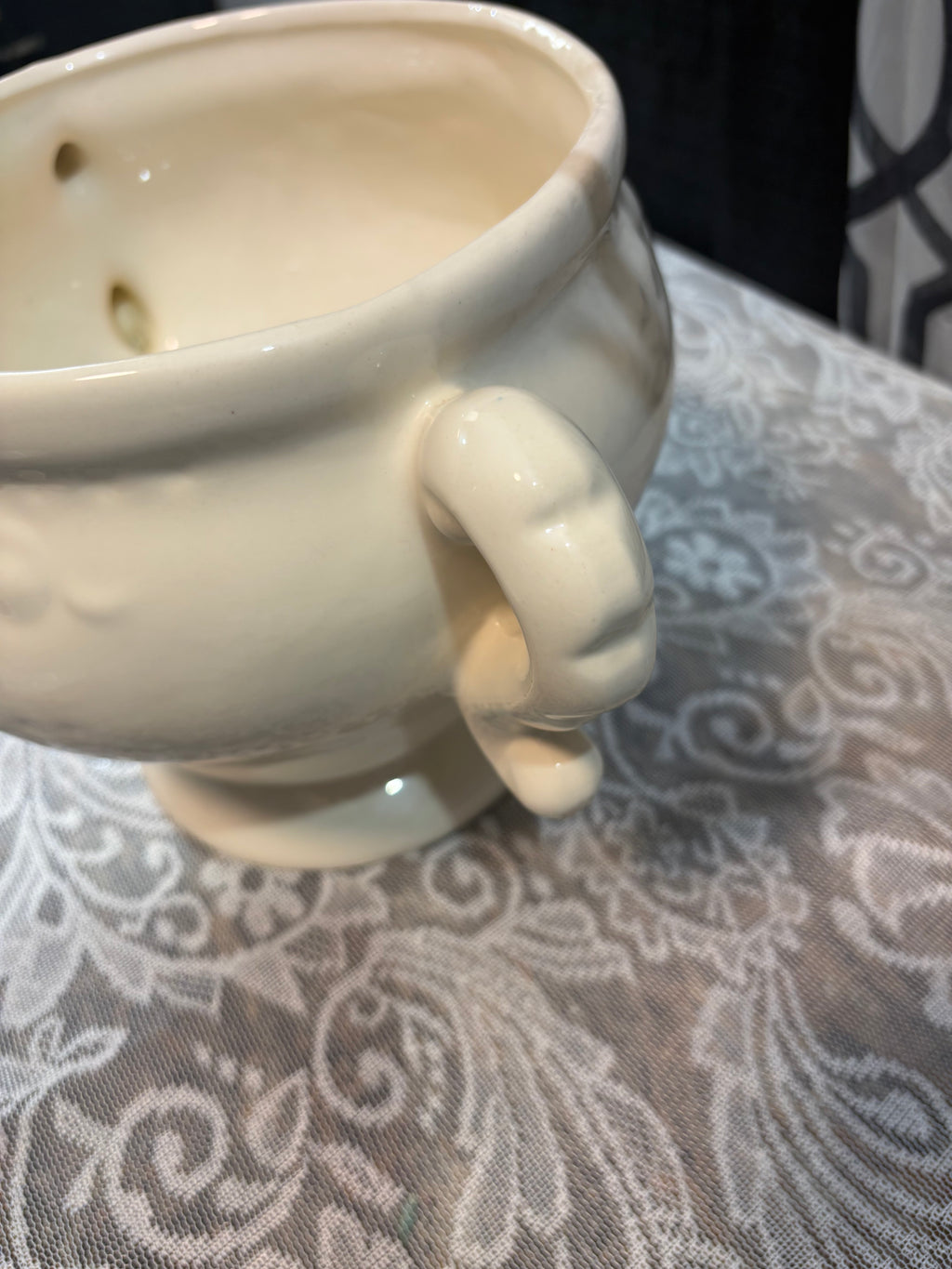 Cream Ceramic Soup Tureen with Lid and Ladle