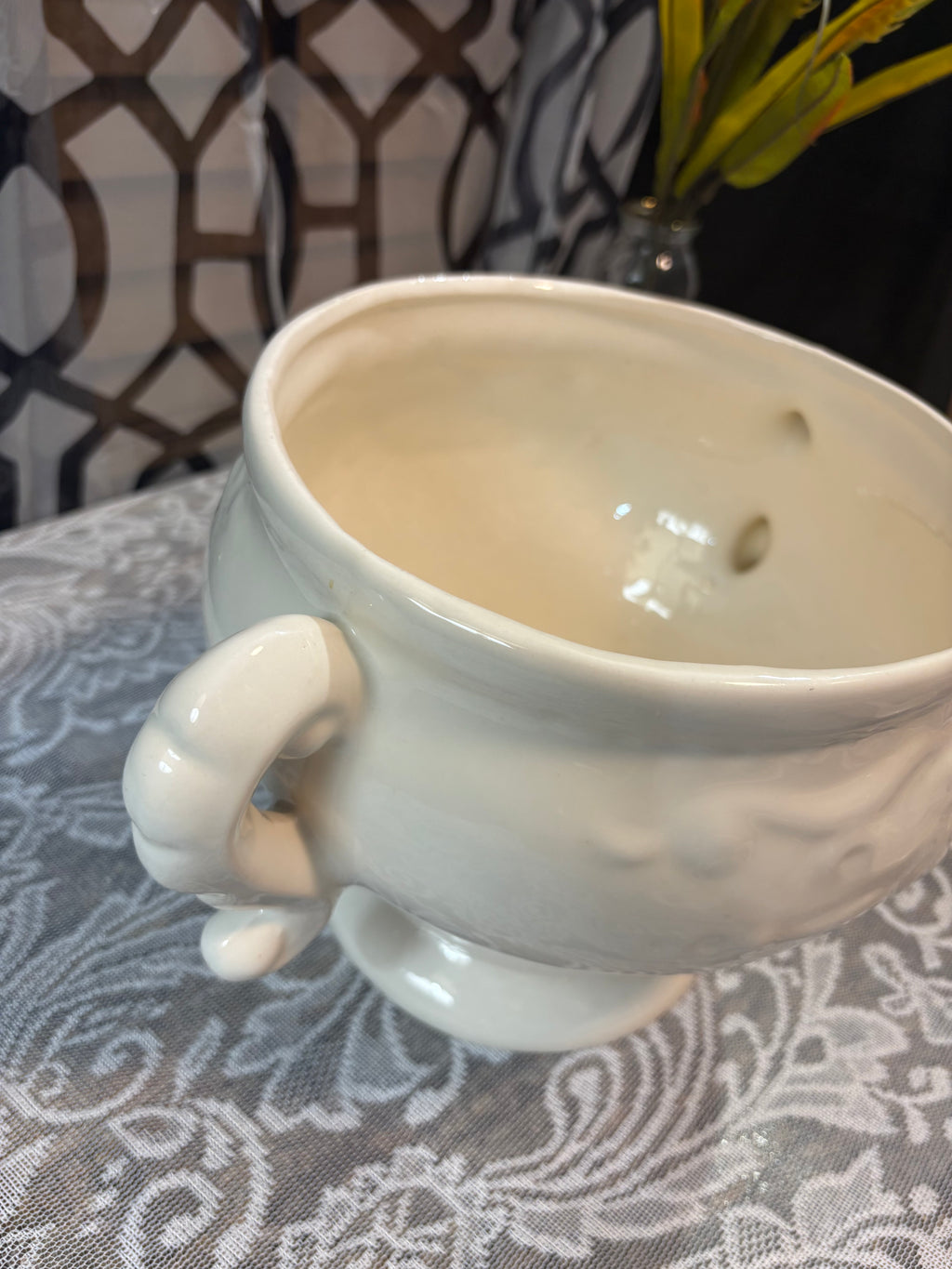 Cream Ceramic Soup Tureen with Lid and Ladle