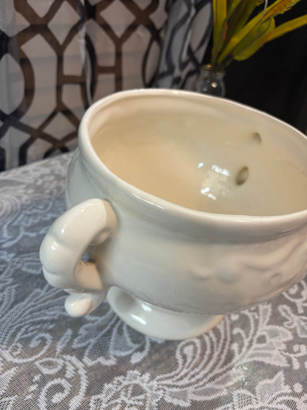 Cream Ceramic Soup Tureen with Lid and Ladle