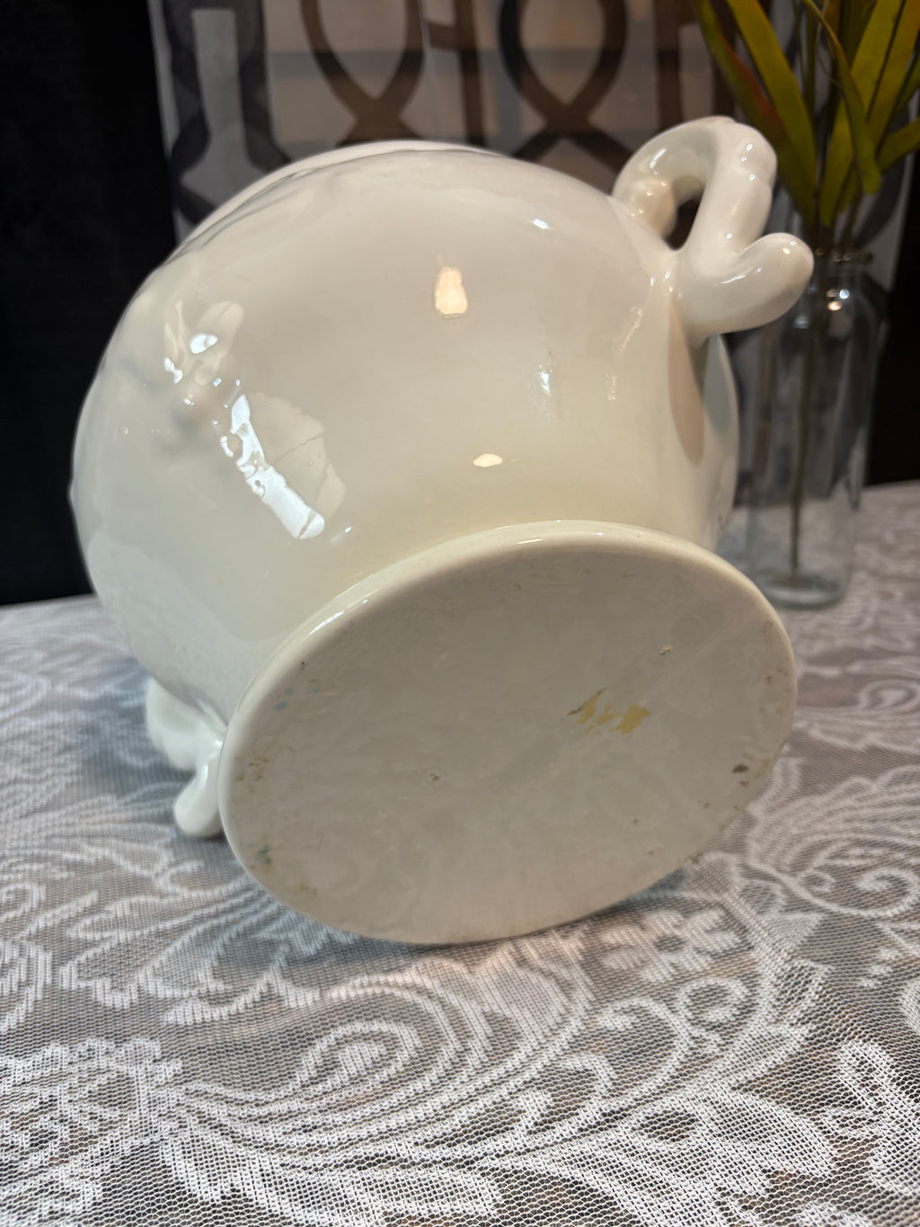 Cream Ceramic Soup Tureen with Lid and Ladle
