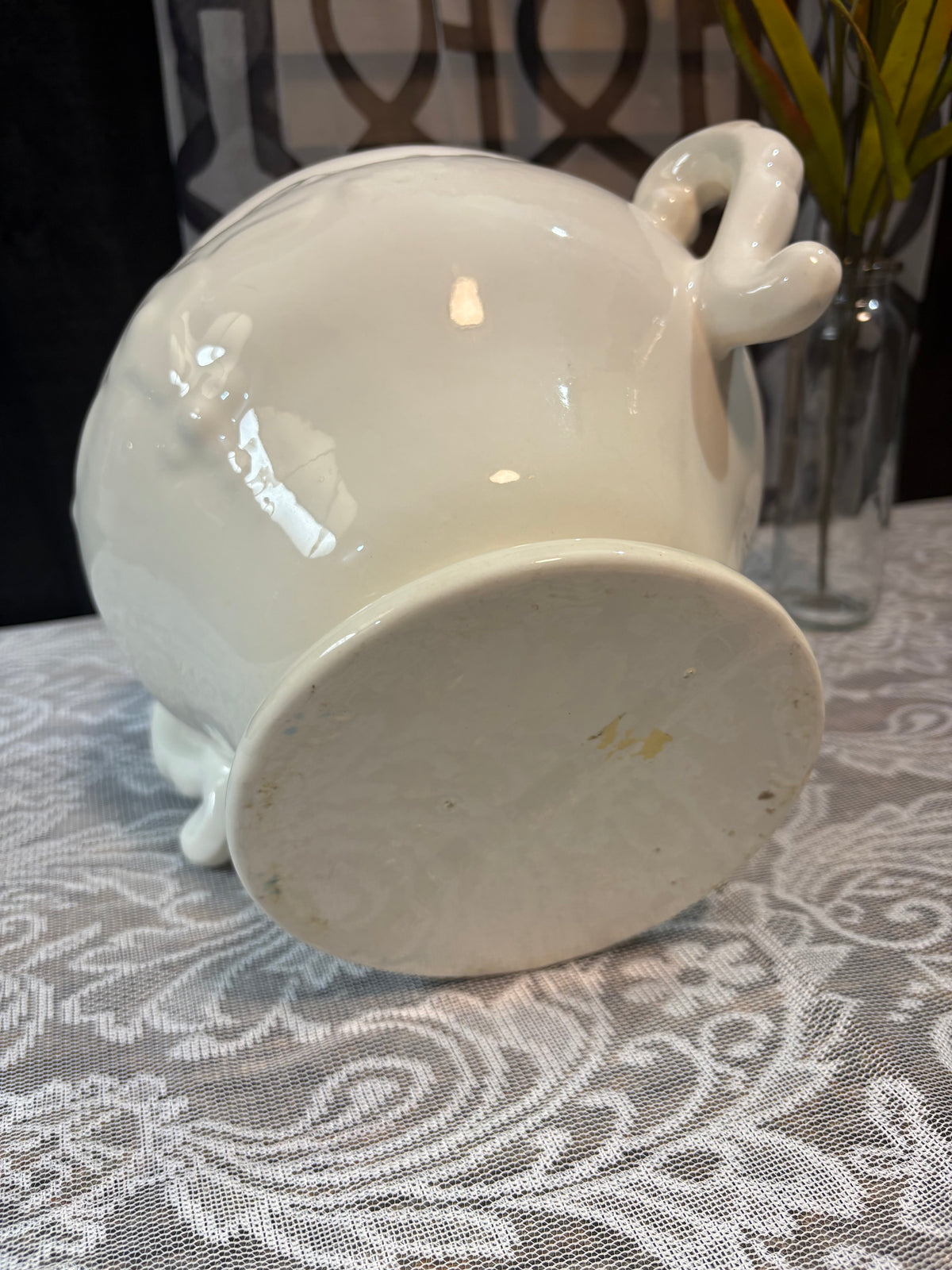 Cream Ceramic Soup Tureen with Lid and Ladle